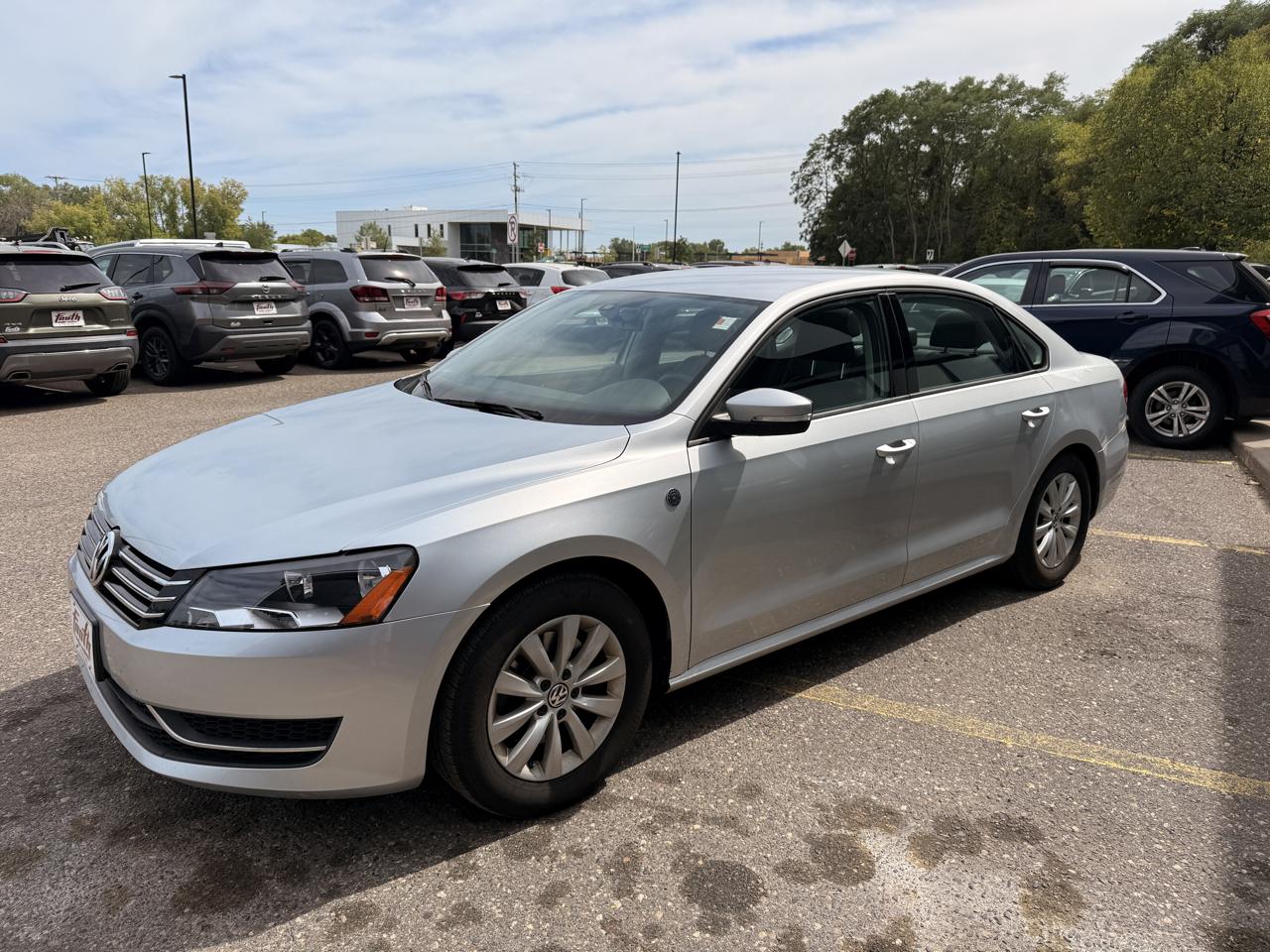 Volkswagen Passat 4dr Sdn 1.8T Auto Wolfsburg Ed 2015