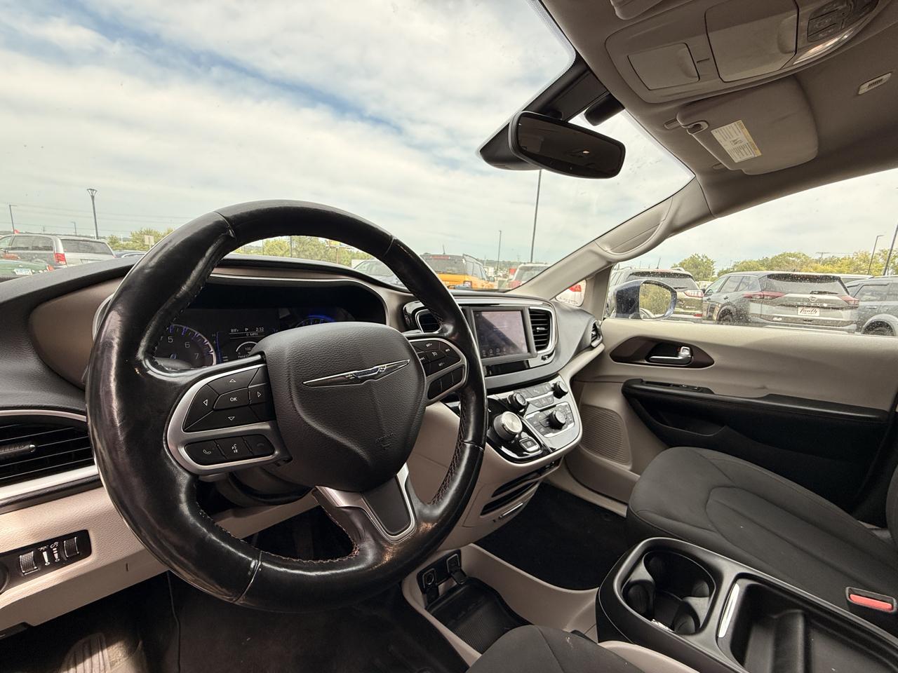Chrysler Pacifica Touring Plus 2019