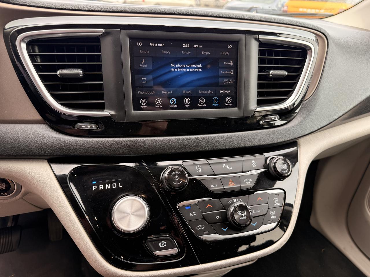 Chrysler Pacifica Touring Plus 2019