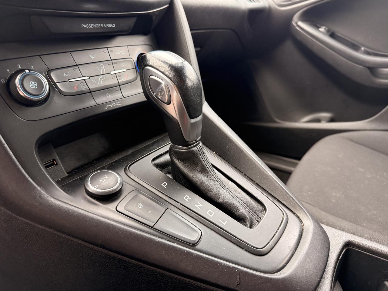 Ford Focus SE Hatch 2015