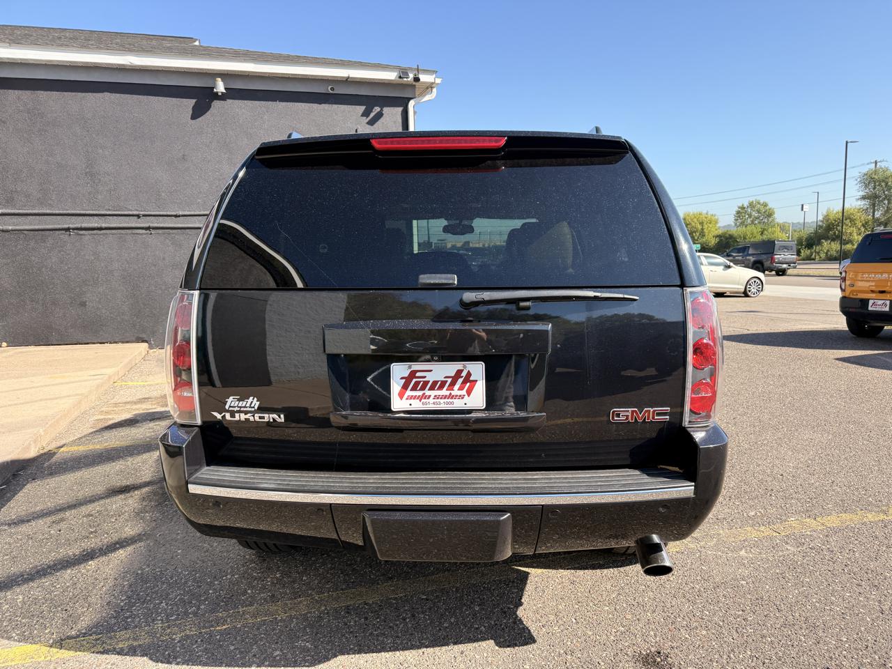 GMC Yukon Denali 4WD 2013