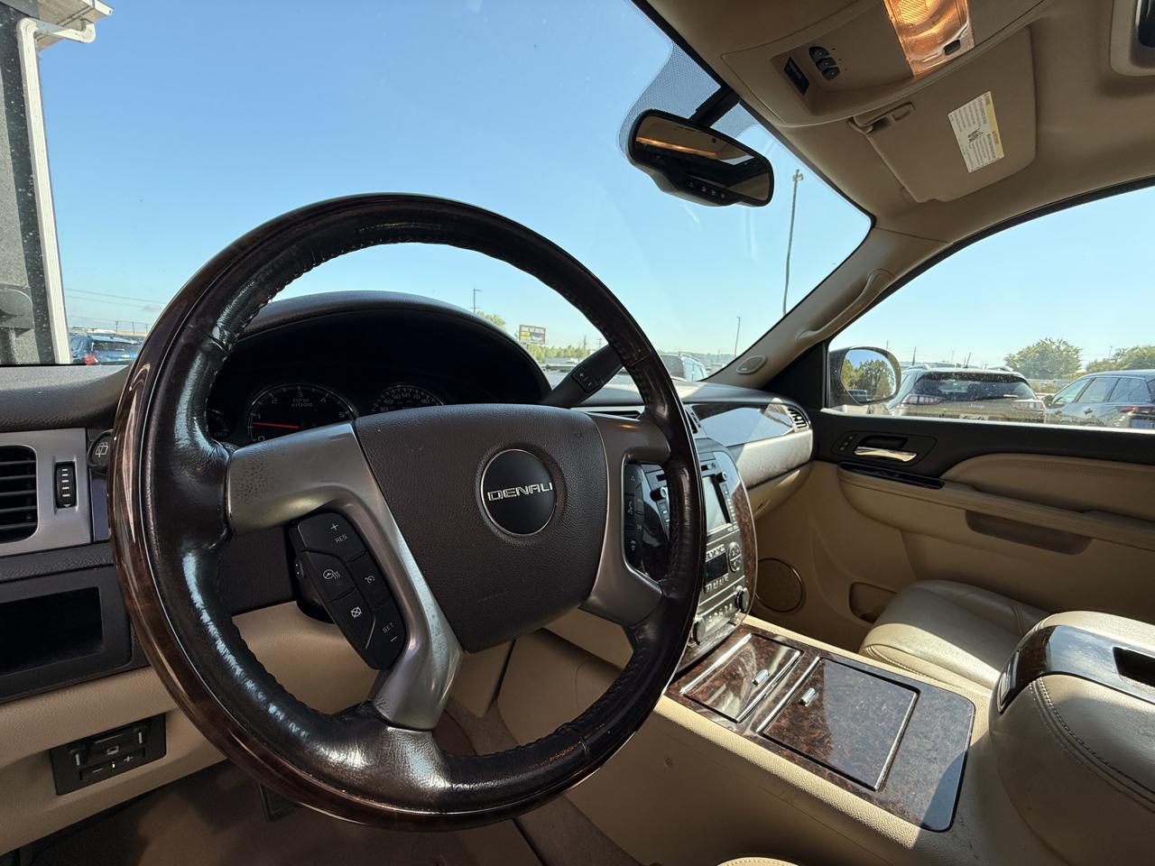 GMC Yukon Denali 4WD 2013