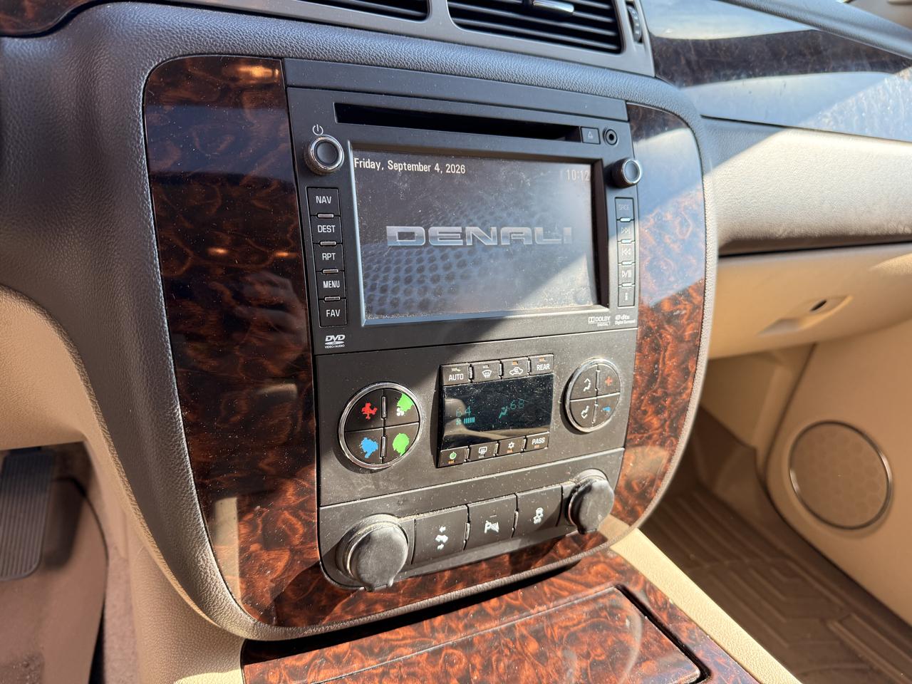GMC Yukon Denali 4WD 2013