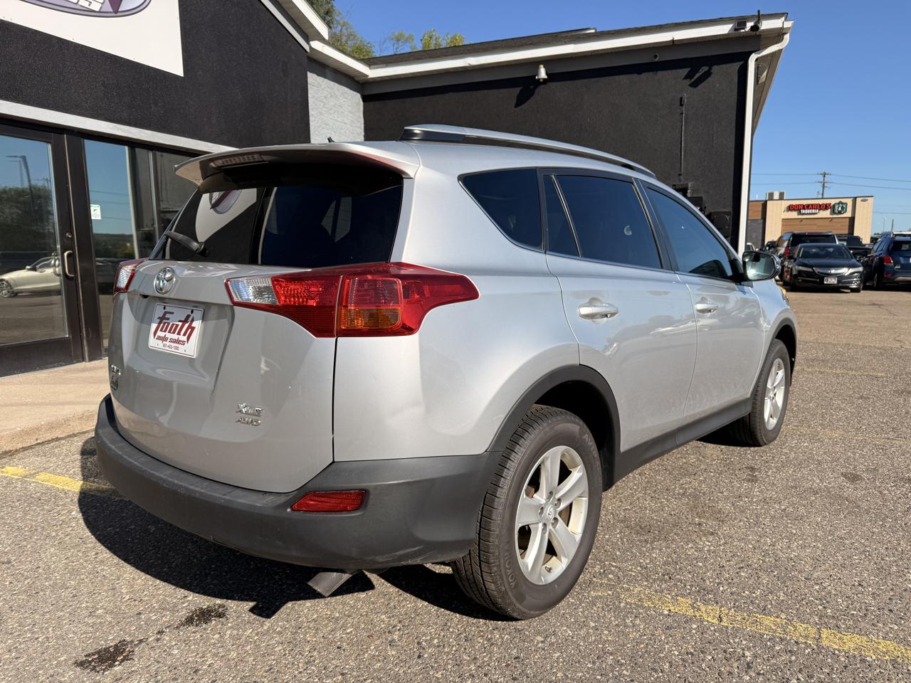 Toyota RAV4 XLE AWD 2013