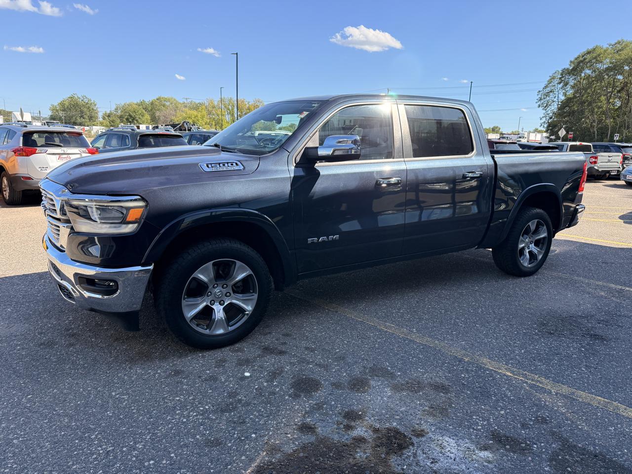 RAM 1500 Laramie Crew Cab SWB 4WD 2021