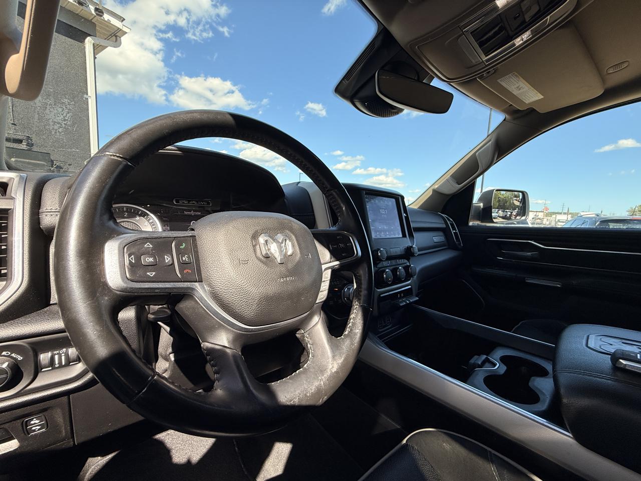 RAM 1500 Laramie Crew Cab SWB 4WD 2021