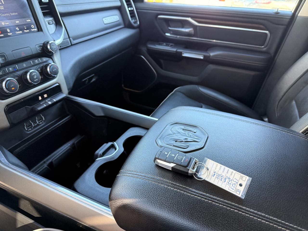 RAM 1500 Laramie Crew Cab SWB 4WD 2021