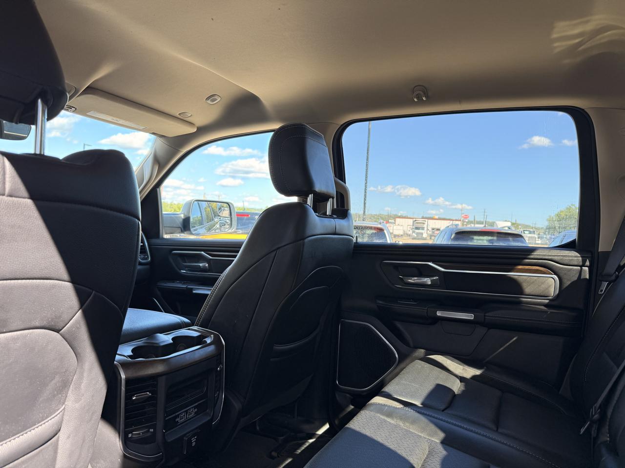 RAM 1500 Laramie Crew Cab SWB 4WD 2021