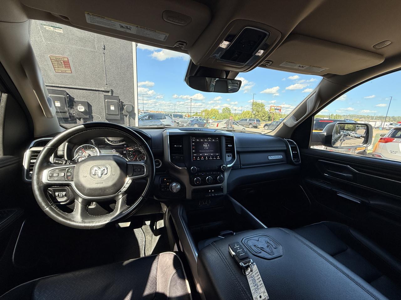 RAM 1500 Laramie Crew Cab SWB 4WD 2021