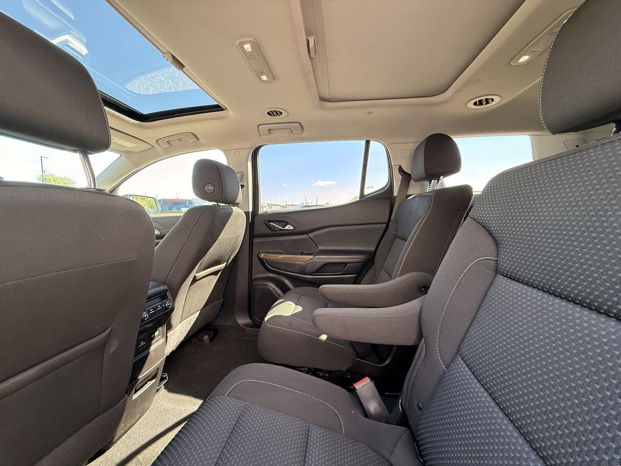 GMC Acadia SLE AWD 2022