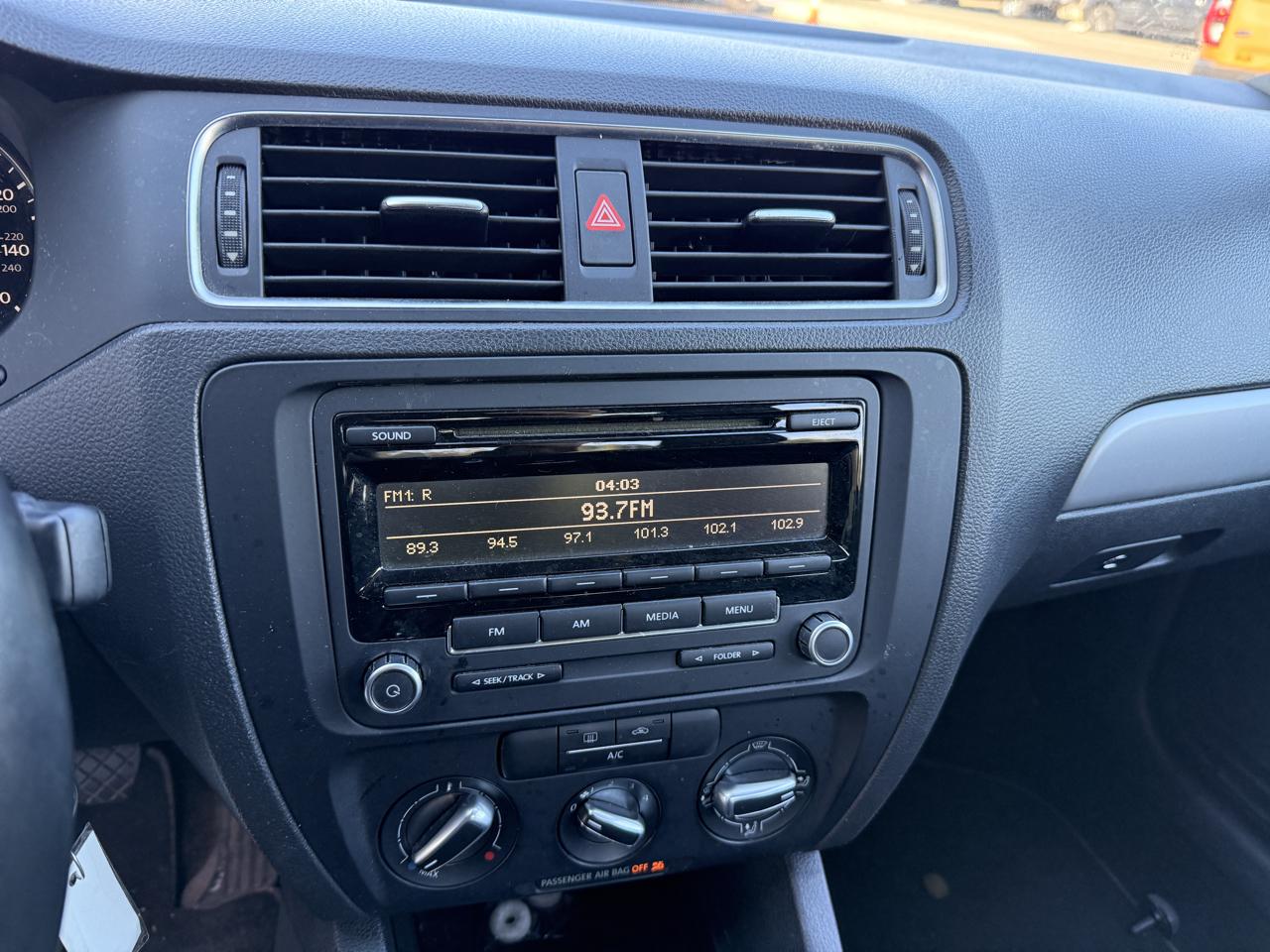 Volkswagen Jetta SE 2013