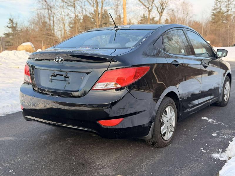 Hyundai Accent SE 4-Door 6A 2016