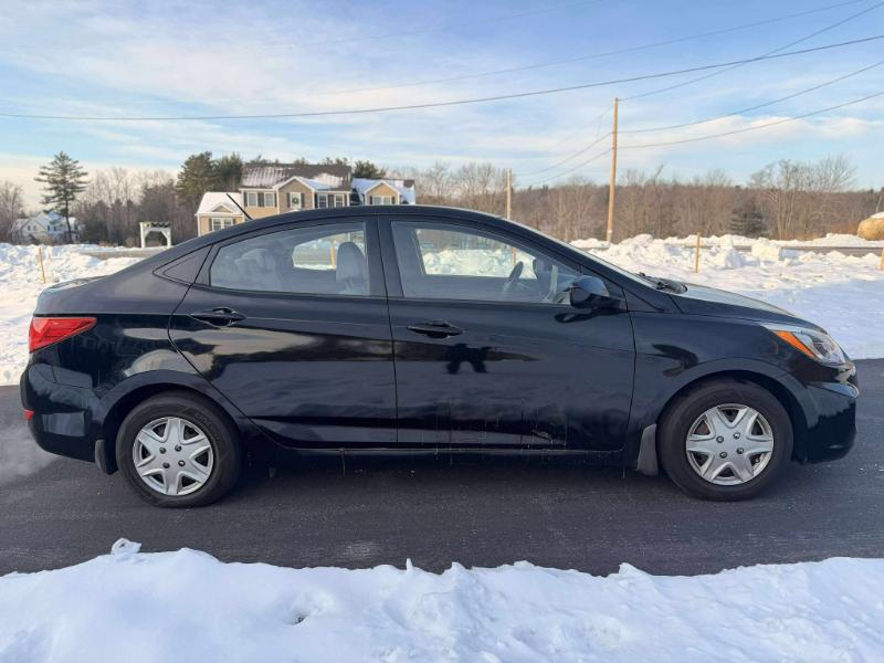 Hyundai Accent SE 4-Door 6A 2016