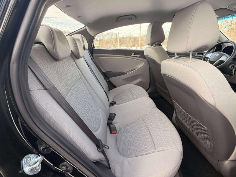 Hyundai Accent SE 4-Door 6A 2016