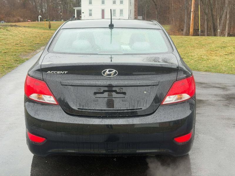 Hyundai Accent SE 4-Door 6A 2016