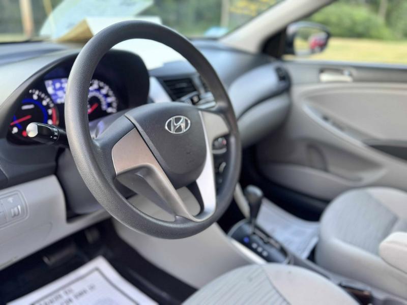 Hyundai Accent SE 4-Door 6A 2016