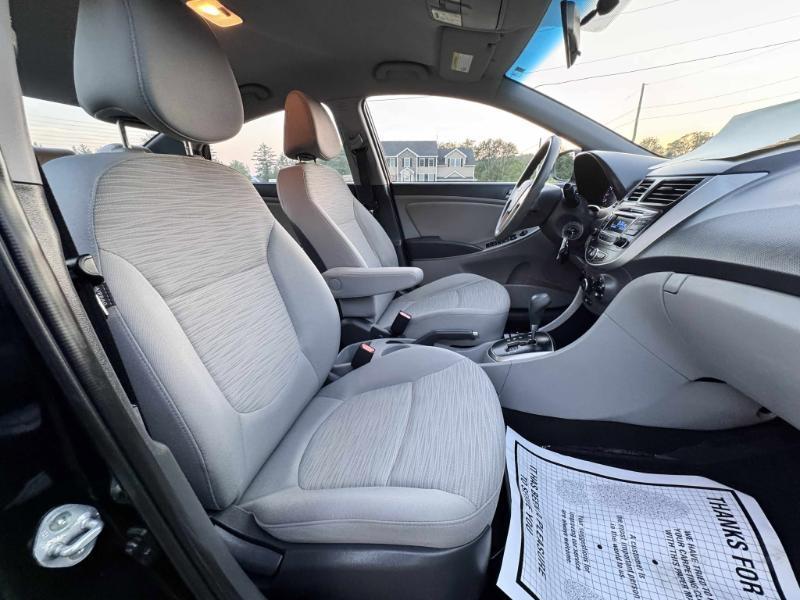 Hyundai Accent SE 4-Door 6A 2016