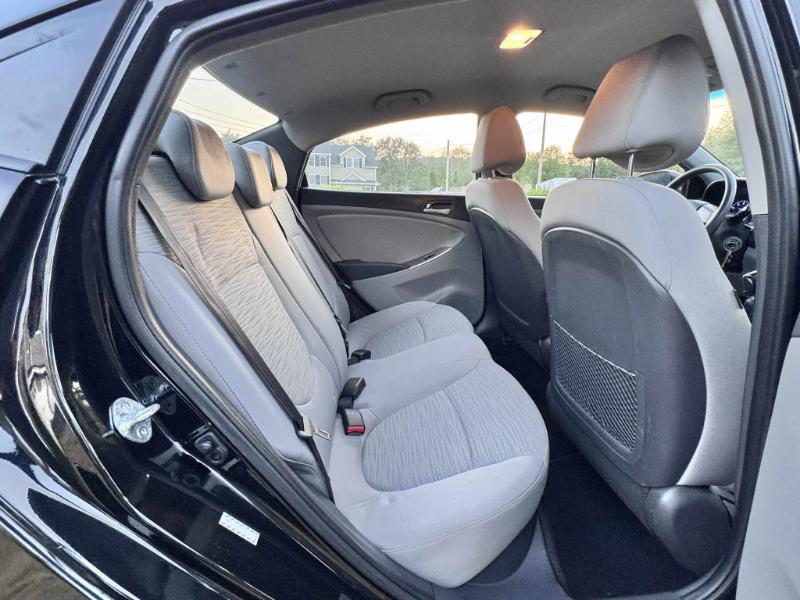 Hyundai Accent SE 4-Door 6A 2016