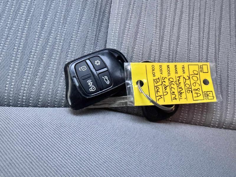 Hyundai Accent SE 4-Door 6A 2016