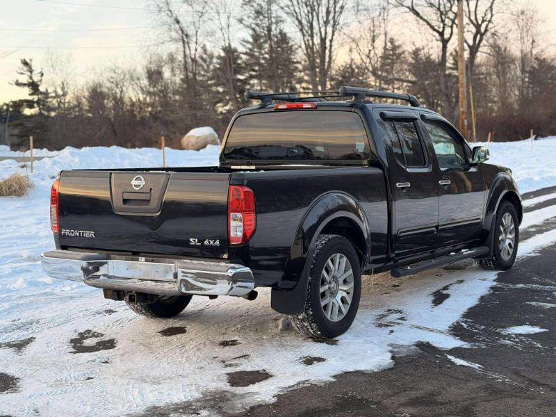Nissan Frontier SL Crew Cab 4WD 2011