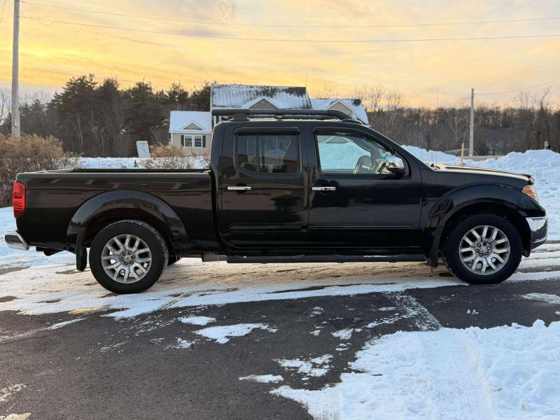 Nissan Frontier SL Crew Cab 4WD 2011