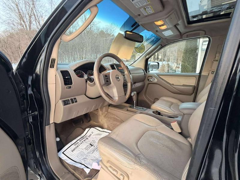 Nissan Frontier SL Crew Cab 4WD 2011