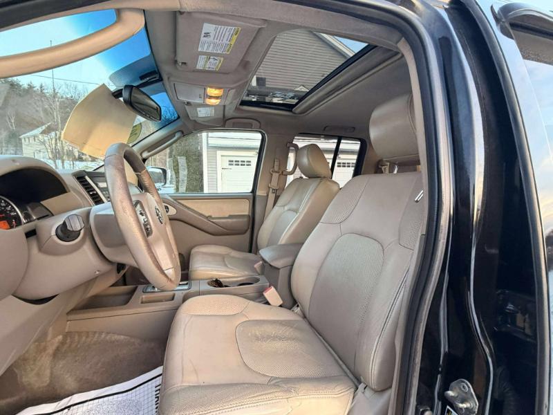 Nissan Frontier SL Crew Cab 4WD 2011