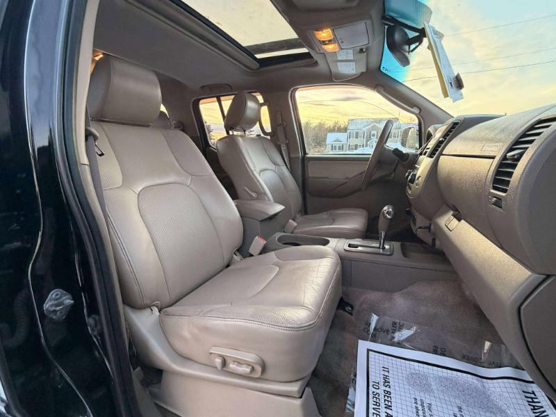 Nissan Frontier SL Crew Cab 4WD 2011