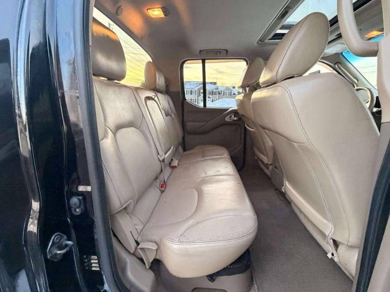 Nissan Frontier SL Crew Cab 4WD 2011