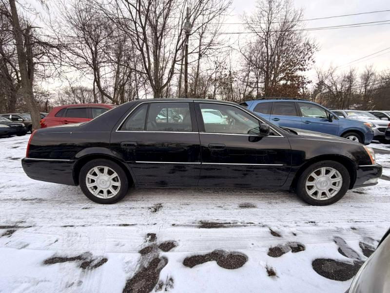 Cadillac DTS V8 2010