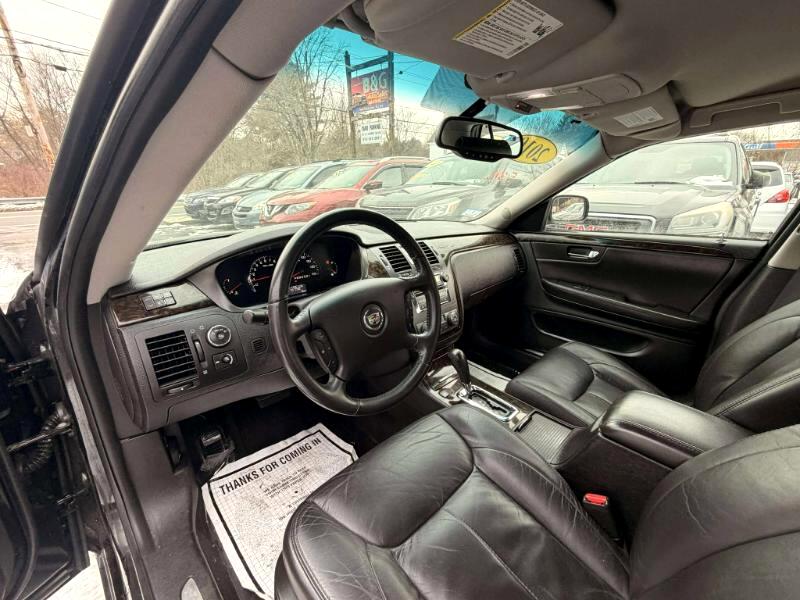 Cadillac DTS V8 2010