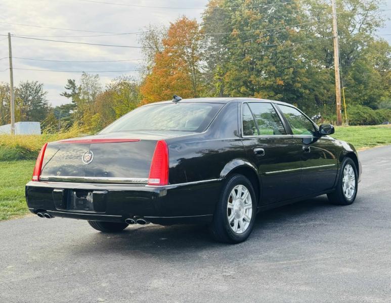 Cadillac DTS V8 2010