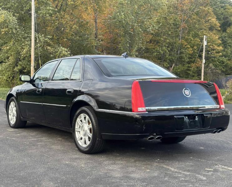 Cadillac DTS V8 2010