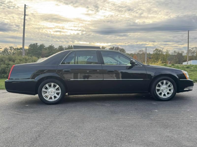 Cadillac DTS V8 2010