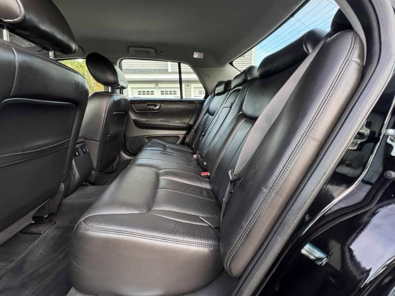 Cadillac DTS V8 2010