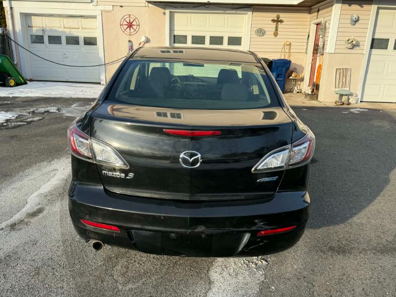 Mazda MAZDA3 i Touring 4-door 2012