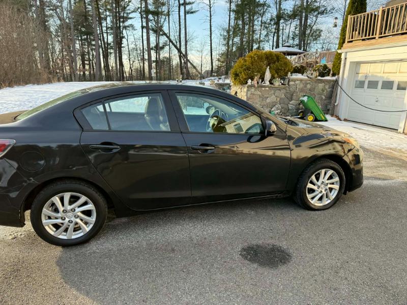 Mazda MAZDA3 i Touring 4-door 2012