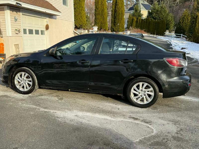 Mazda MAZDA3 i Touring 4-door 2012