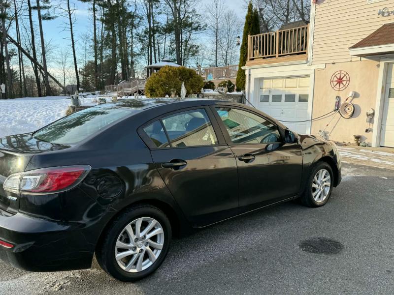 Mazda MAZDA3 i Touring 4-door 2012