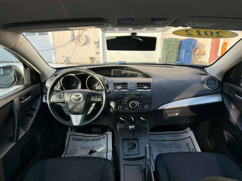 Mazda MAZDA3 i Touring 4-door 2012