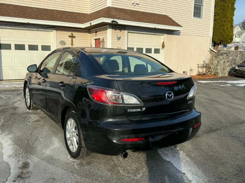 Mazda MAZDA3 i Touring 4-door 2012