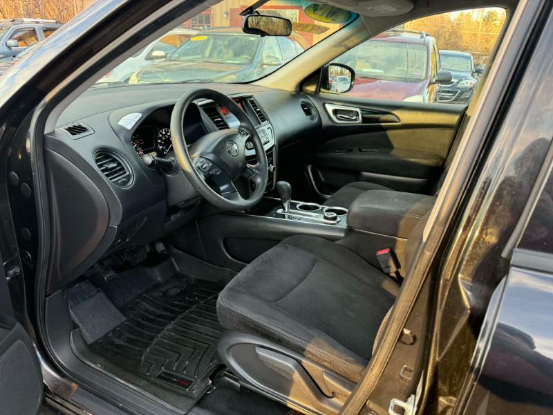 Nissan Pathfinder SV 4WD 2015