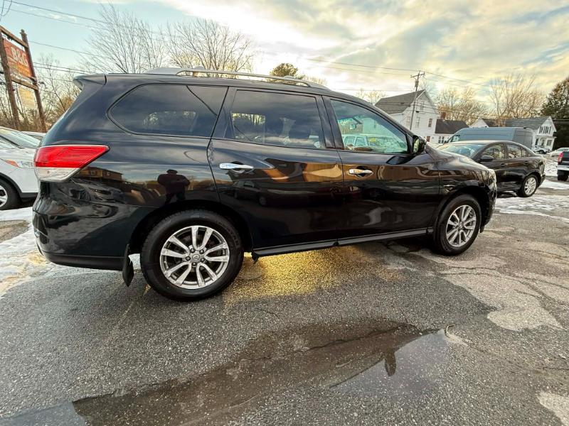 Nissan Pathfinder SV 4WD 2015