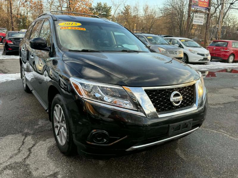 Nissan Pathfinder SV 4WD 2015
