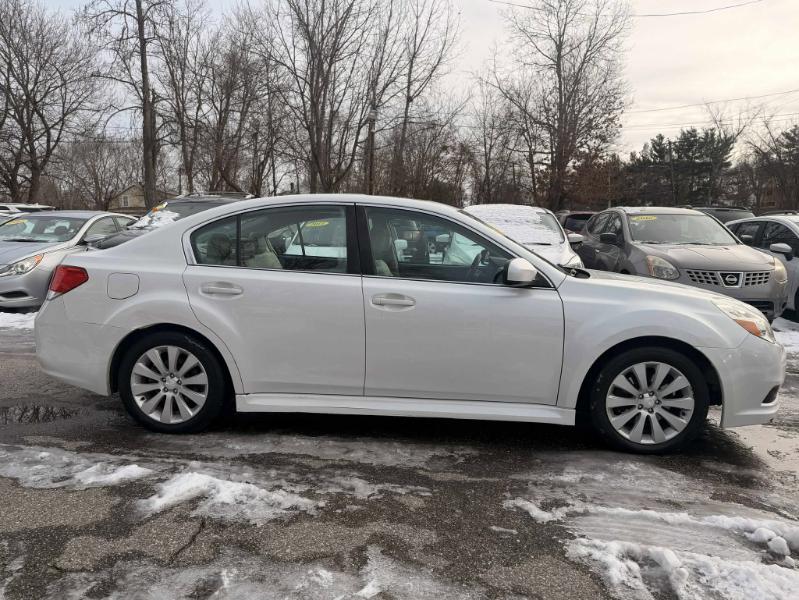 Subaru Legacy 3.6R Limited 2011
