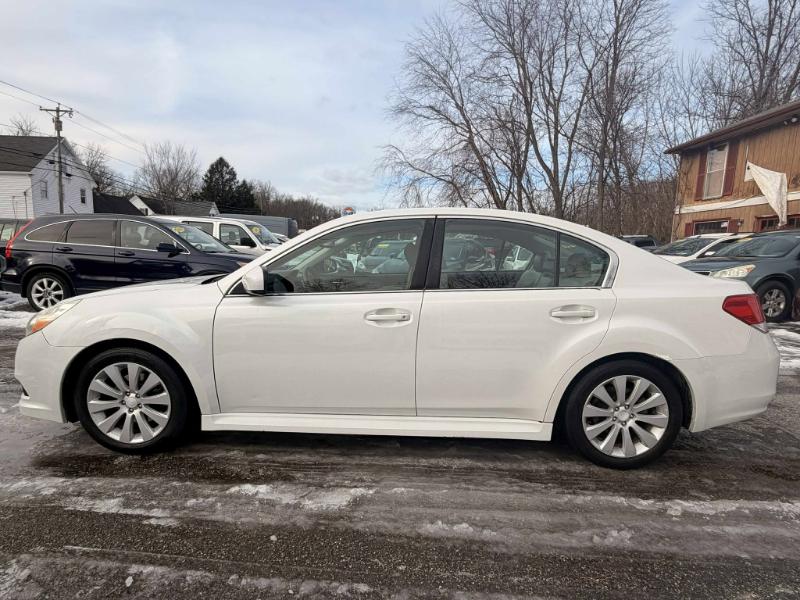 Subaru Legacy 3.6R Limited 2011