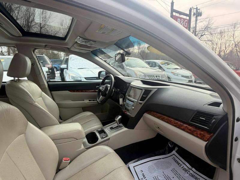 Subaru Legacy 3.6R Limited 2011