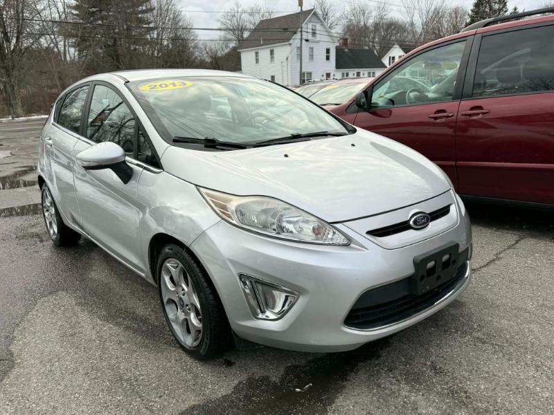 Ford Fiesta Titanium Hatchback 2013