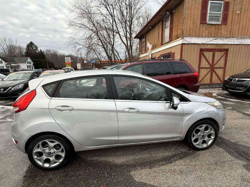 Ford Fiesta Titanium Hatchback 2013