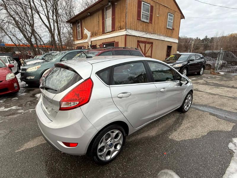 Ford Fiesta Titanium Hatchback 2013